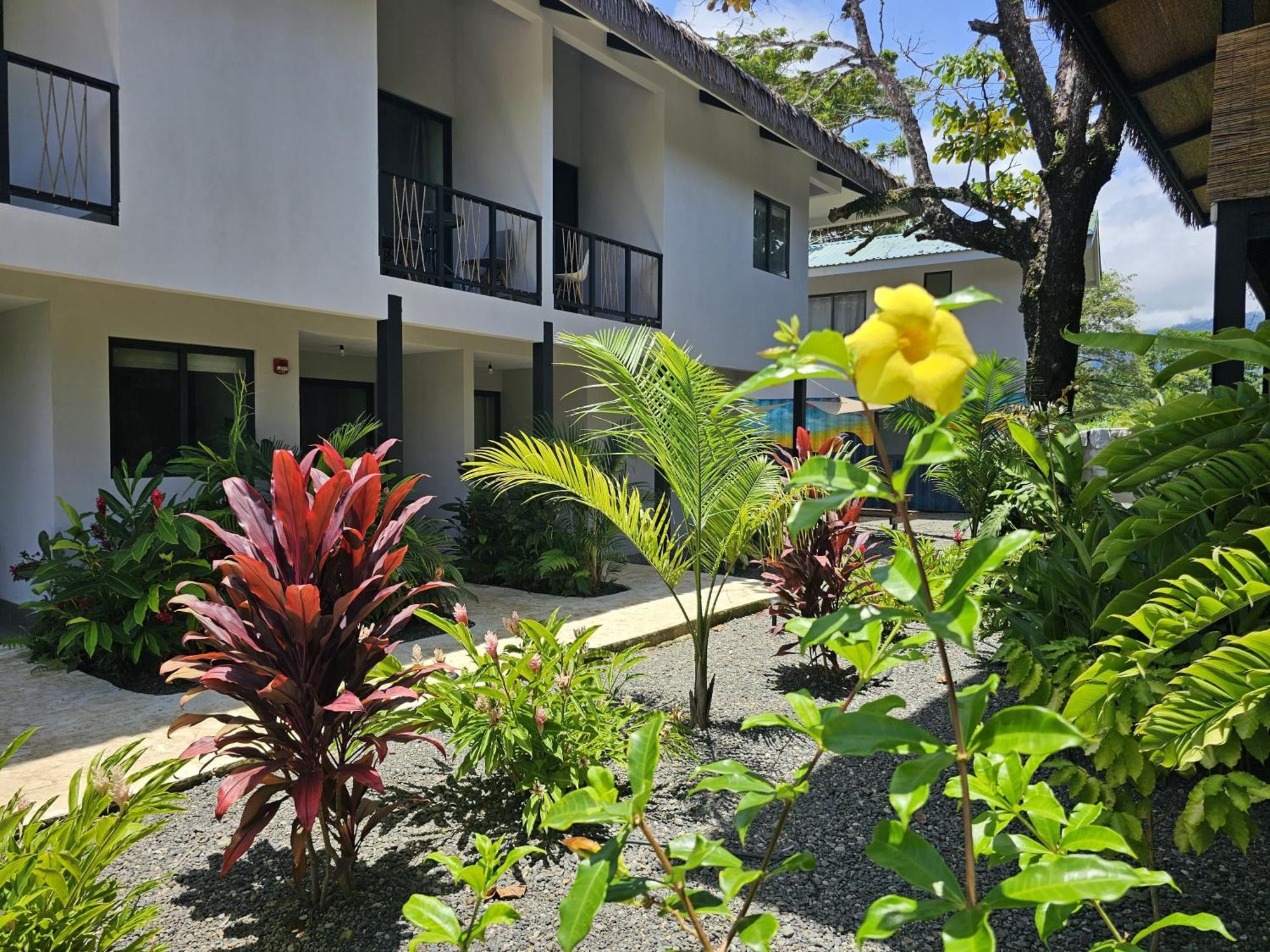 Yuli Hotel Uvita Exterior photo